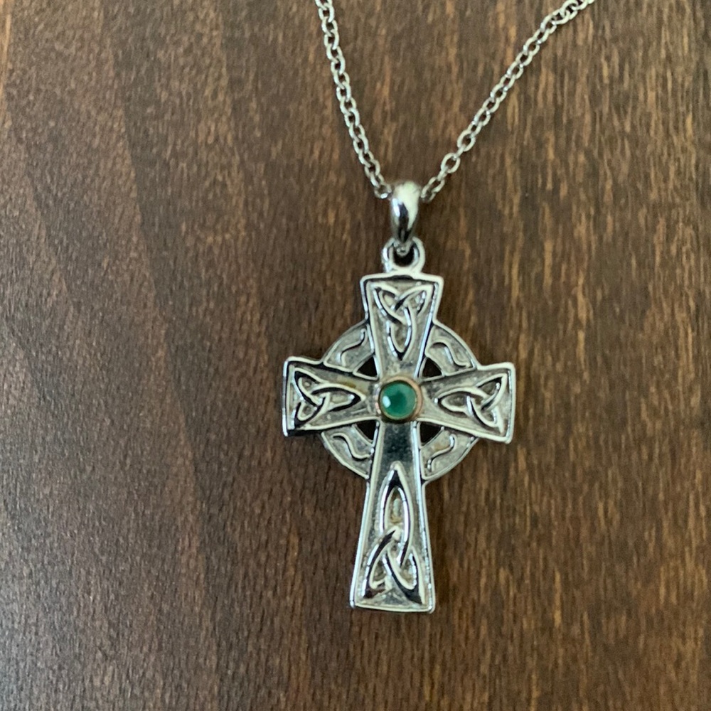 Silver cross necklace 18”